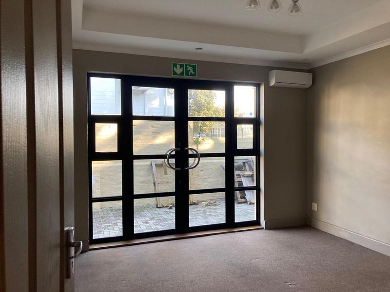 To Let Commercial Property for Rent in Mill Park Eastern Cape